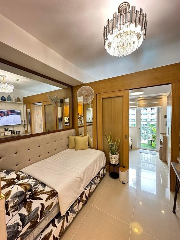 1 bedroom, iron/ironing board, internet, bed sheets