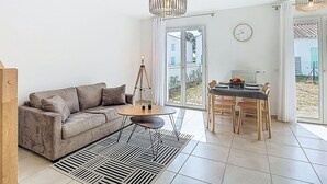 TV - L'Arroche by Interhome (Ile d'Oléron)