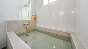 Habitación básica, 2 habitaciones (Private House(2025New/ Jacuzzi/BBQ)) | 2 dormitorios y wifi gratis