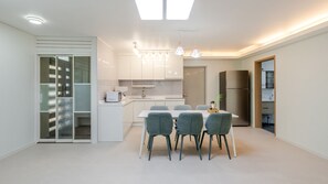 Basic-rum - 2 sovrum (Private House(2025New/ Jacuzzi/BBQ)) | 2 sovrum och gratis wi-fi