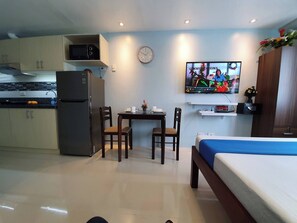 1 bedroom, Internet, bed sheets, wheelchair access