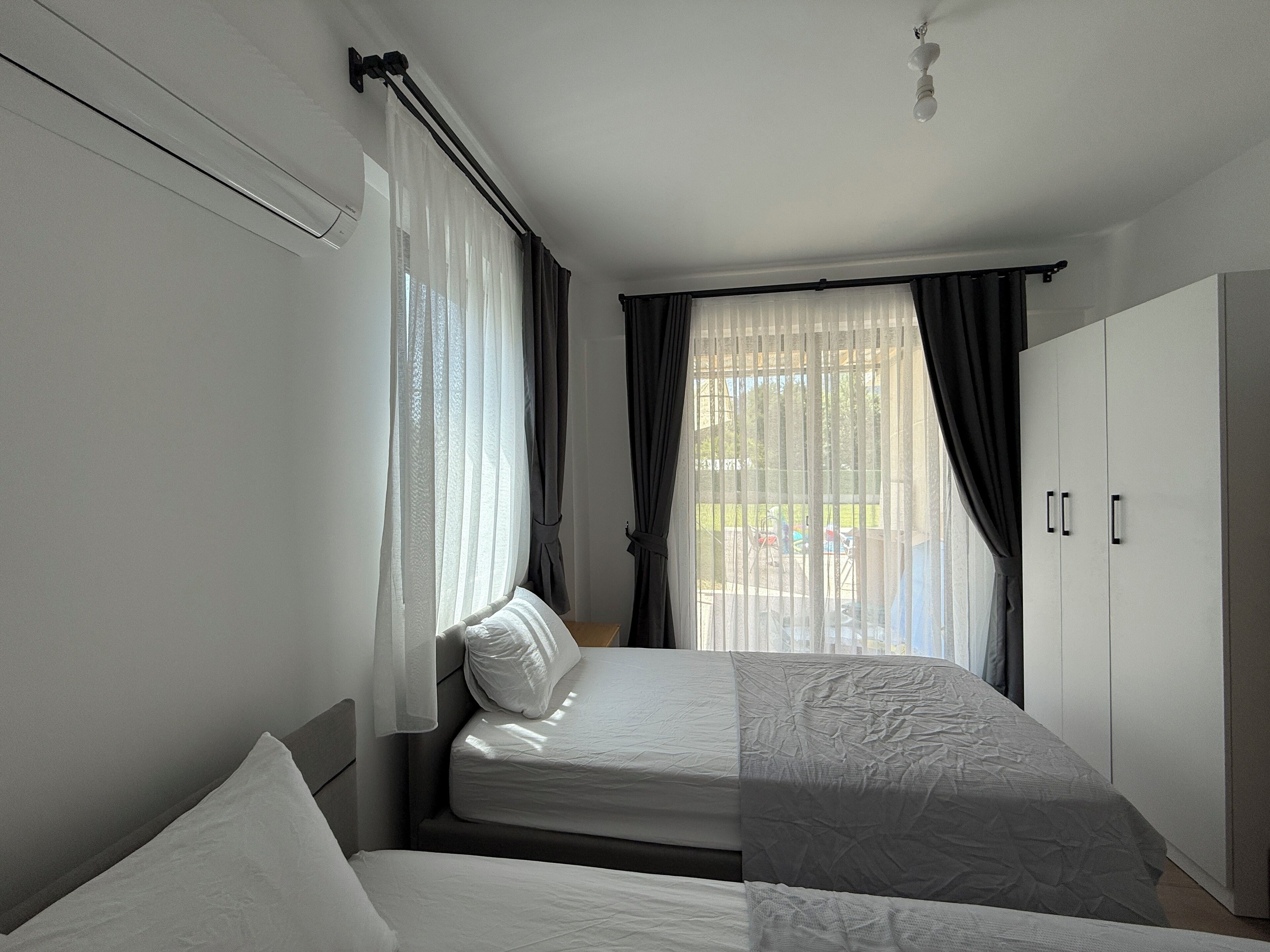 4 chambres, fer et planche à repasser, Wi-Fi, draps fournis