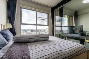 1 bedroom, iron/ironing board, Internet, bed sheets