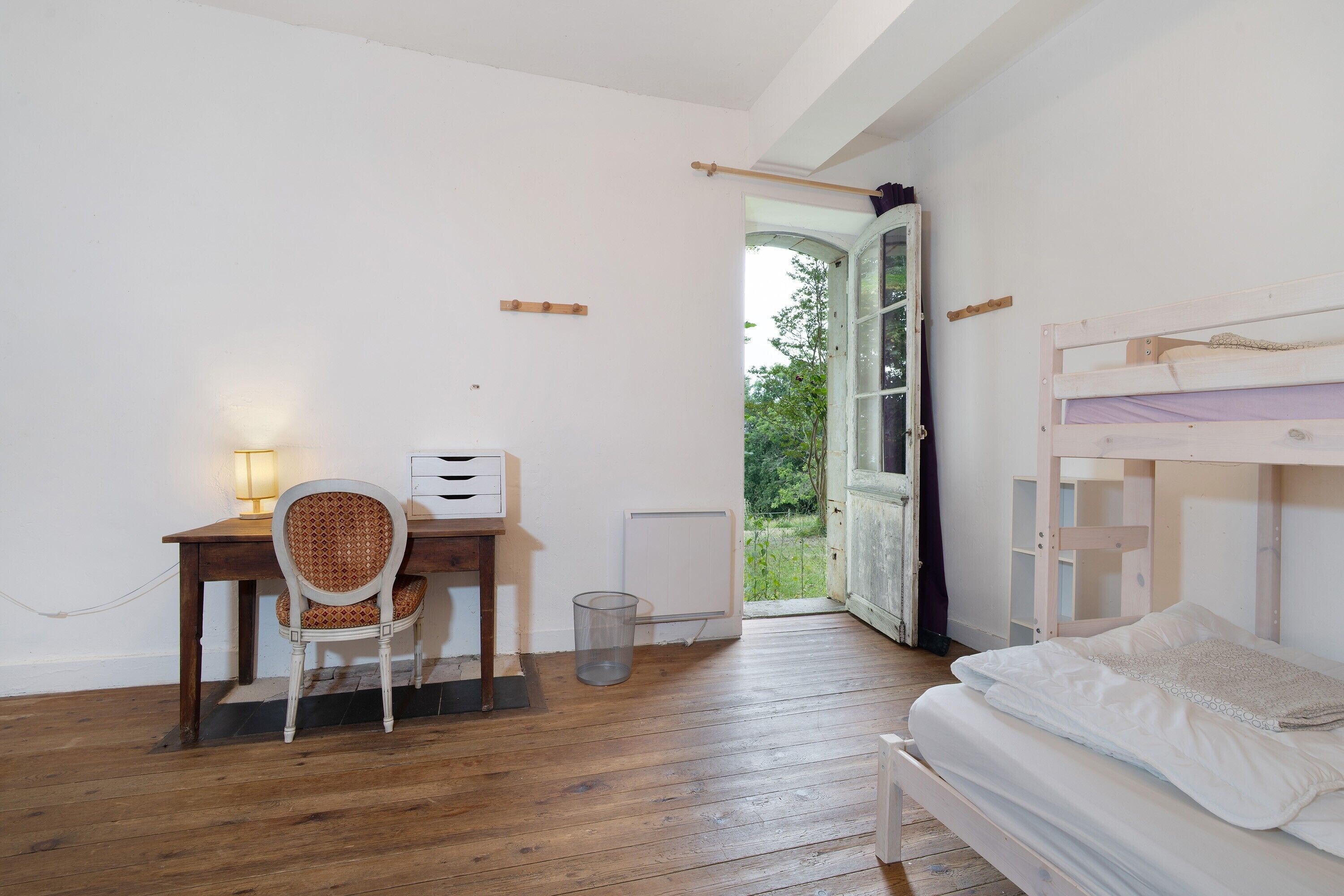 5 Schlafzimmer, Schreibtisch, WLAN