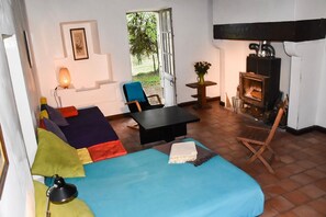 5 habitaciones, escritorio y wifi 