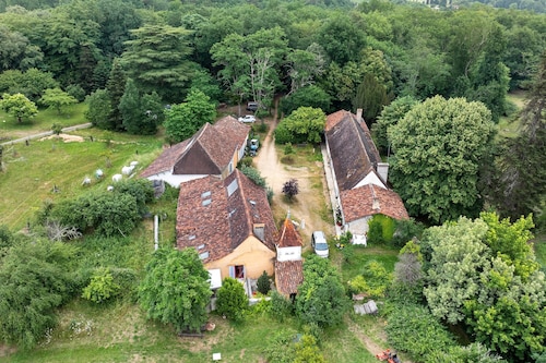 Domaine de La Contie – 17th-Century Chartreuse in the Heart of 20 Hectares of Nature