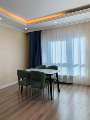 تناول الطعام