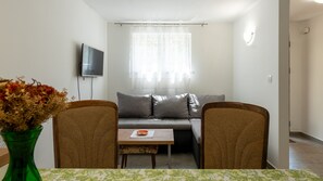 Living area - Holiday home Rožica by Villas Guide (Kras)