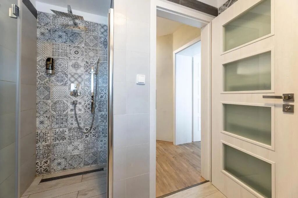 Comfort Room, City View | Bathroom