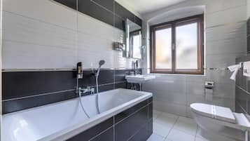 Chambre Luxe, vue ville | Salle de bain