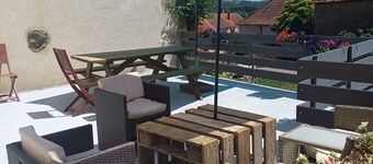 Country house in Auxois, ideal for family, pets welcome.