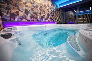 Bain à remous intérieur