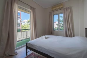 2 chambres, fer et planche à repasser, Wi-Fi, draps fournis