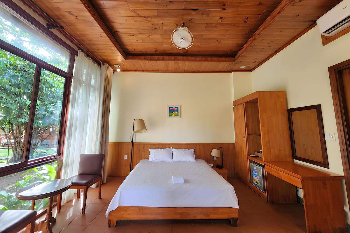 Standard Studio, Balcony, Resort View | Desk, free WiFi, bed sheets