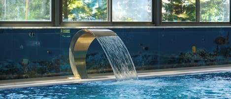 Indendørs pool