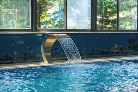 Una piscina techada
