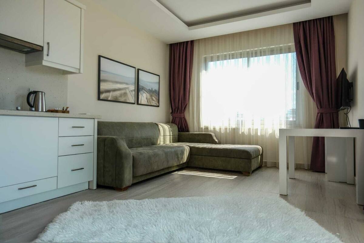 Blackout curtains, free WiFi, bed sheets