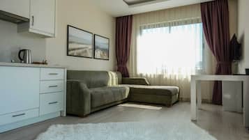 Apartment, 1 Bedroom, Balcony, Sea View | Private kitchen | Fridge, stovetop, highchair, freezer