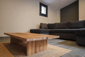 Living area - Cal Teca Rural - Spacious rural house in the countryside, to disconnect and enjoy. (Sant Antolí i Vilanova)