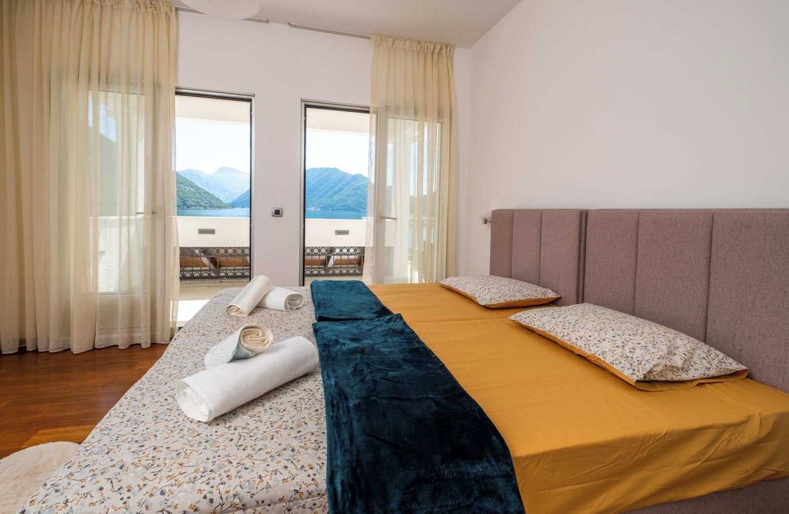 4 chambres, fer et planche à repasser, lit parapluie, Wi-Fi gratuit