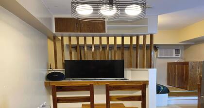 Room-charming Iloilo City Condo Room for