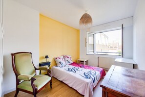 2 bedrooms, iron/ironing board, free WiFi, bed sheets