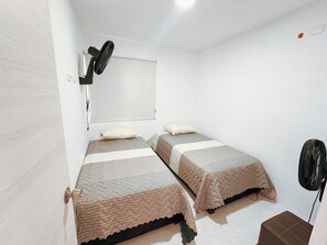 2 bedrooms, desk, free WiFi, bed sheets