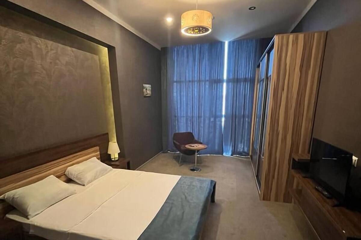 Deluxe Suite, City View | WiFi (free)