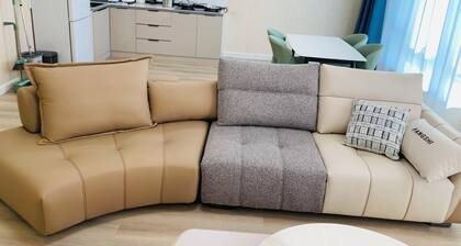 Central & Spacious Apartment 202