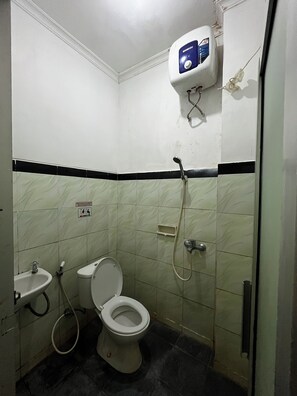 Ducha, artículos de tocador gratuitos, toallas, jabón