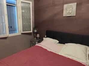 2 slaapkamers, een strijkplank/strijkijzer, wifi