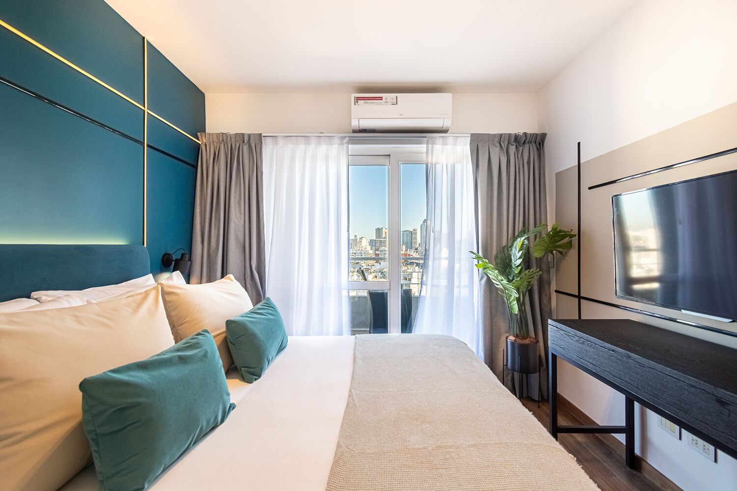 2 bedrooms, desk, iron/ironing board, free WiFi
