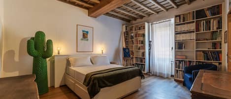 2 Schlafzimmer, Bügeleisen/Bügelbrett, kostenloses WLAN