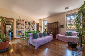Smart-TV, Bücher
