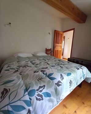 3 Schlafzimmer, Bügeleisen/Bügelbrett