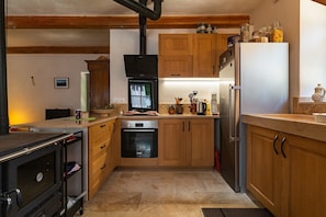 Geladeira, fogão, cooktop, lava-louças