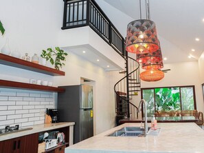 Villa, 2 habitaciones, con acceso para personas discapacitadas, alberca privada | Sala de estar