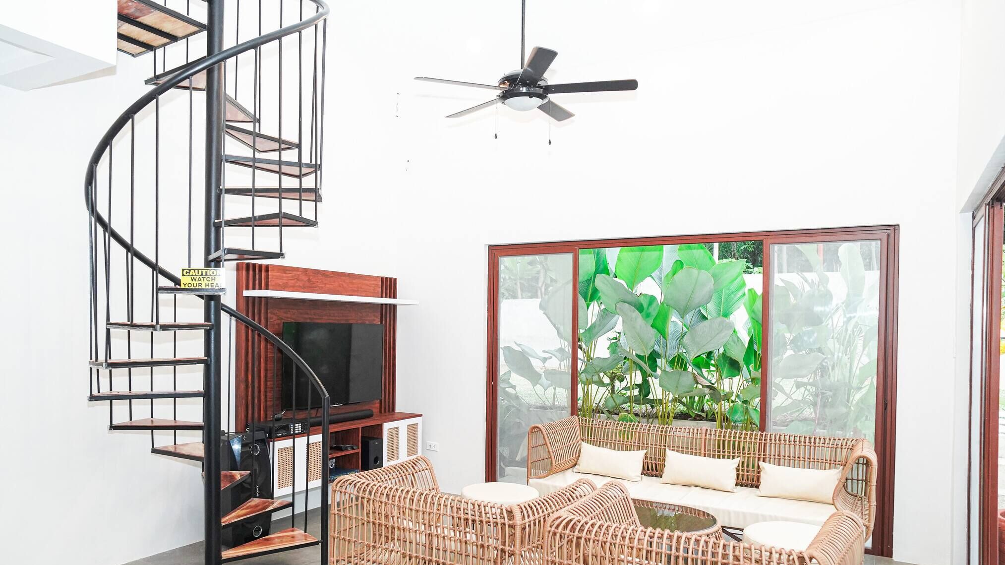 ヴィラ 2 ベッドルーム バリアフリー プライベートプール | リビングルーム