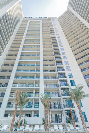 Exterior - bnbme - DAMAC Zada Tower - 1 BDR (Dubai)