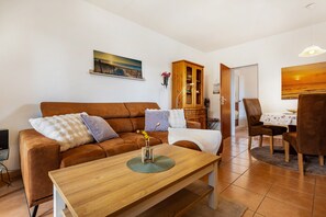 TV, DVD player, stereo