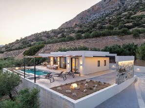 Front of property - Villa Keras With Sea View (Viannos)