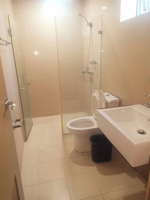 อพาร์ทเมนท์, 1 ห้องนอน, ระเบียง | ห้องน้ำ