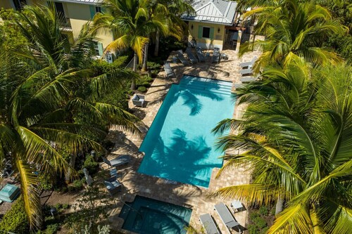 Luxury Townhome |  Pool | Beach & Golf Escape