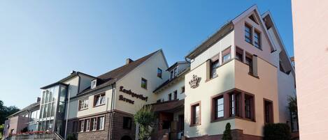 Fachada da propriedade