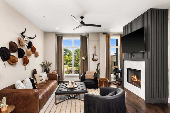 TV, fireplace, offices