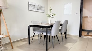 Departamento estándar, 2 habitaciones | Minibar, wifi gratis y ropa de cama