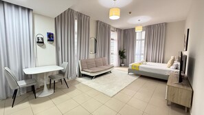 Studio Standard | Minibar, accès au Wi-Fi (inclus), literie fournie