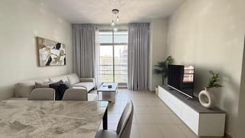 Apartamento estándar, 2 habitaciones | Minibar y wifi gratis