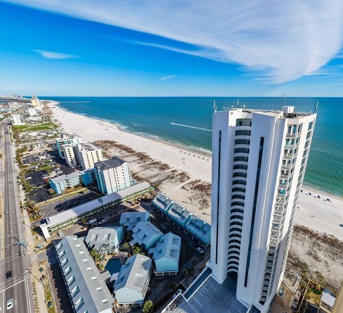 Island Tower  3BR/3BA Beachfront w/ Pool + Balcony - Free Daily Activities!
