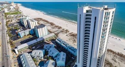 Island Tower 3BR/3BA Beachfront w/ Pool + Balcony - Free Daily Activities!